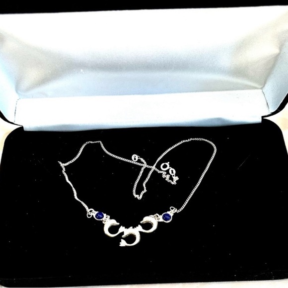 Vintage Hand Made 3 Minoan Dolphins with 2 Lapis Greek Sterling Silver Nacklace - Picture 3 of 8